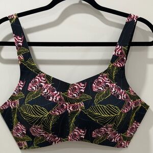 BNWOT KNIX Sports Bra, Adjustable, Moulded Cups